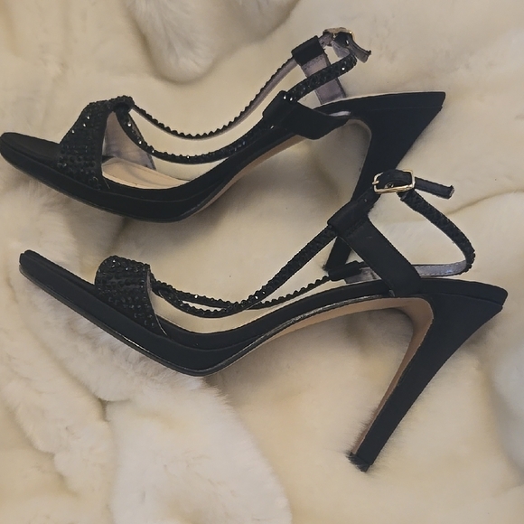 Shoes - Elegant Black Strappy Heels